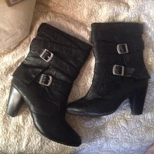 Vanity size 9 boots black