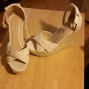 Candie's Wedges