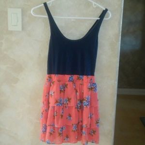 Scoop neck, summer dress!