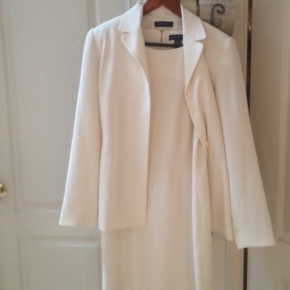 Suit - Picture 2 of 4