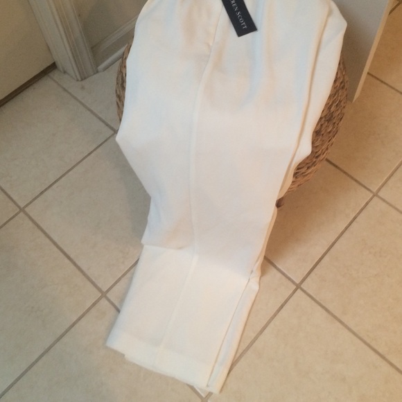 Suit - Picture 4 of 4