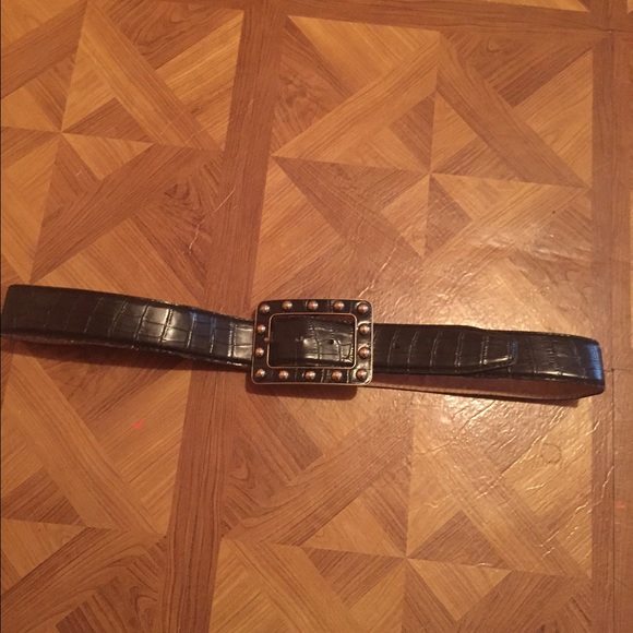Black leather belt ( not genuine leather)