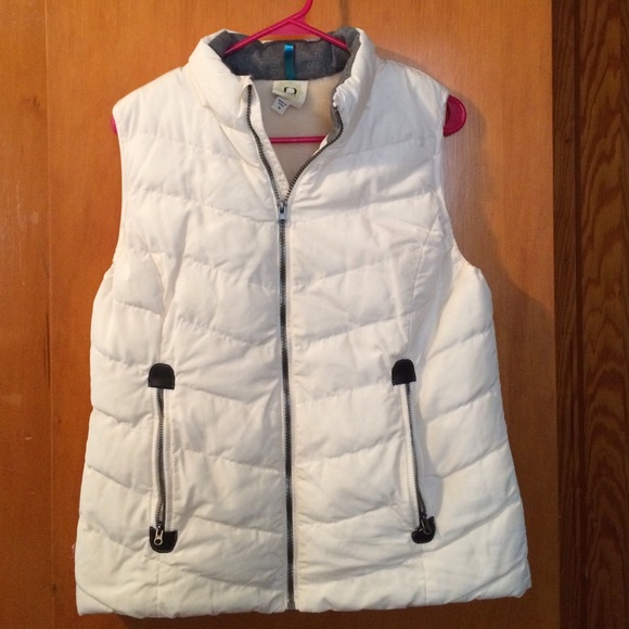 White Puffer Vest