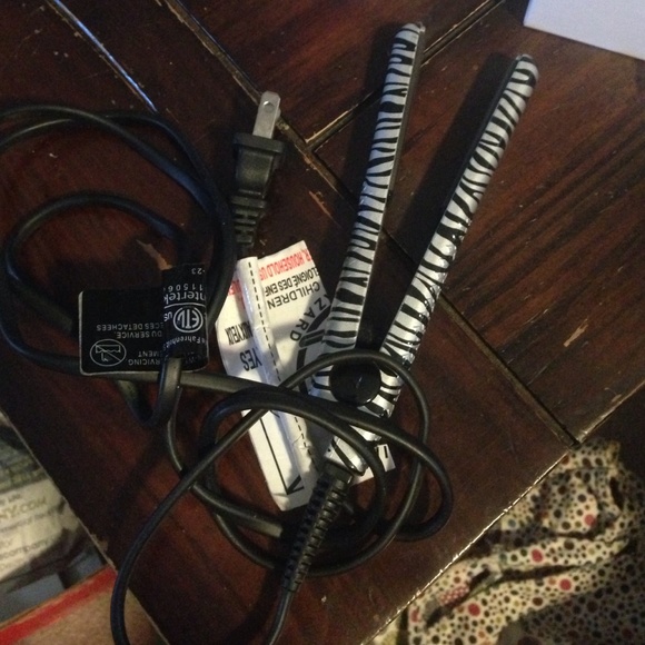 Fahrenheit Mini straightener