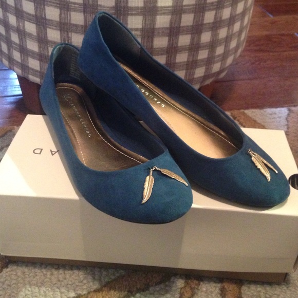 Lauren Contad women's flats size 9