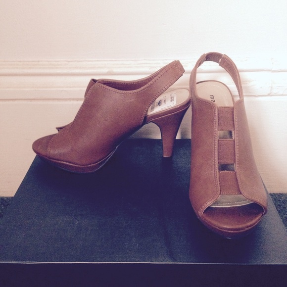 NWOB Brown Slingback Sandal Heels