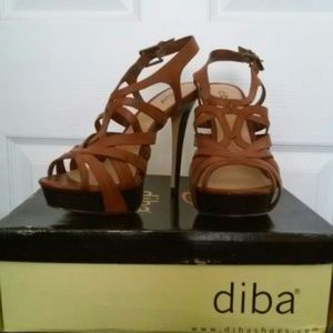 Diba Casual Platform (NWOT)