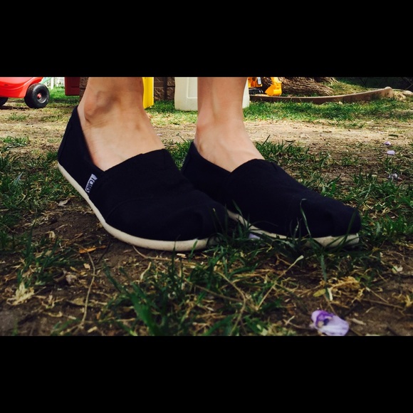 Black Toms barely ever worn