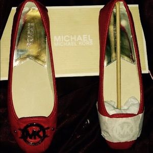 Authentic Brand New Michael Kors Flats