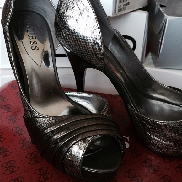 Guess heels - Picture 3 of 3