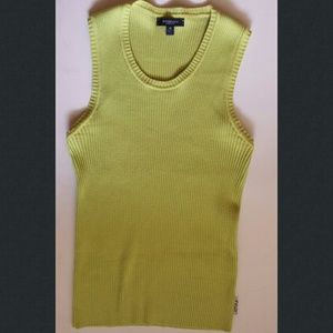Burberry London knit top sz M made in italy.