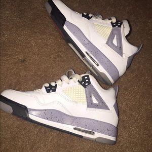 Jordan cement 4's SIZE 4