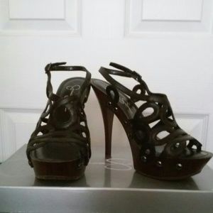 Jessica Simpson Genaviv