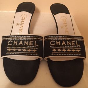 Chanel kitten heels