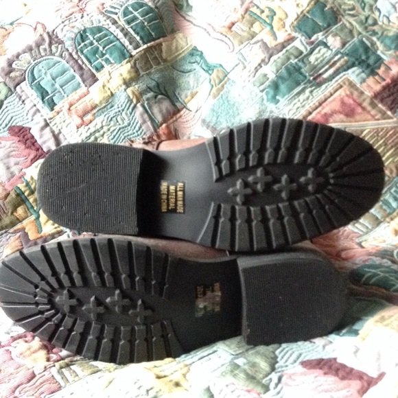 Studded boots - Picture 3 of 3