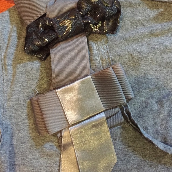 Bundled Trendy bow shirt from New York and Co - Picture 2 of 2