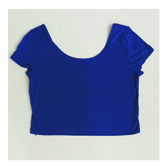 Cute blue American eagle crop top