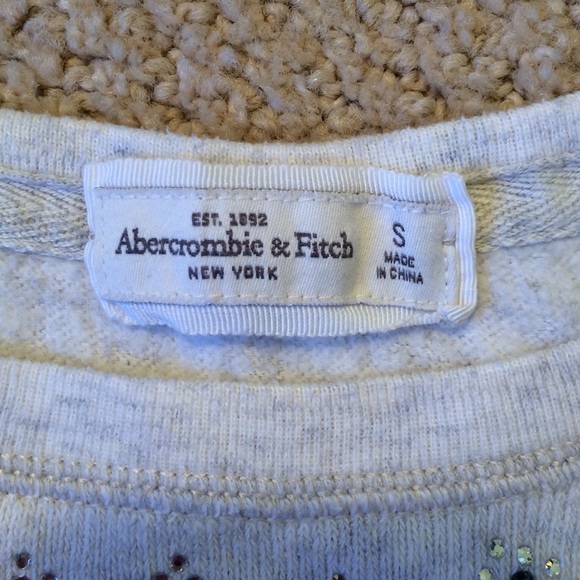 Sweater - Picture 4 of 4