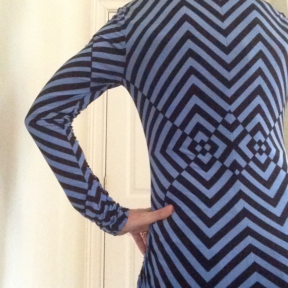 Ecetera Geometric Top - Picture 2 of 4