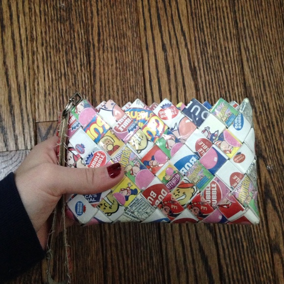 Purse - Picture 2 of 3