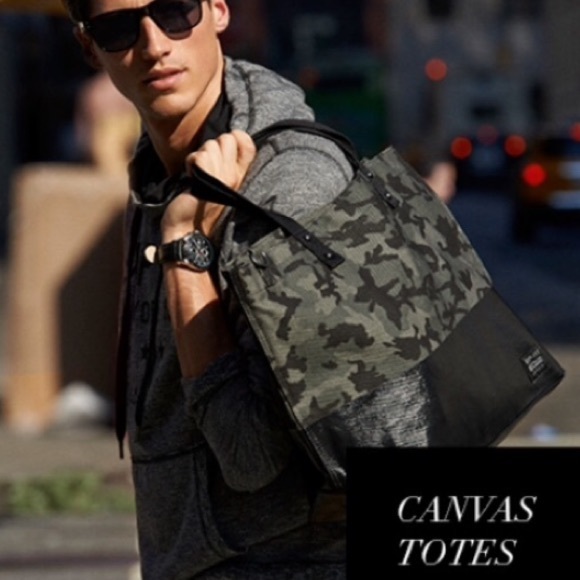 Express Camo Canvas Tote - Picture 1 of 4