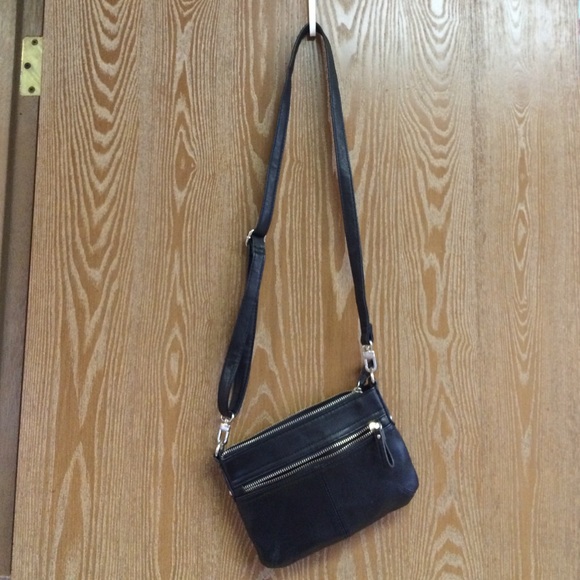 Black crossbody purse