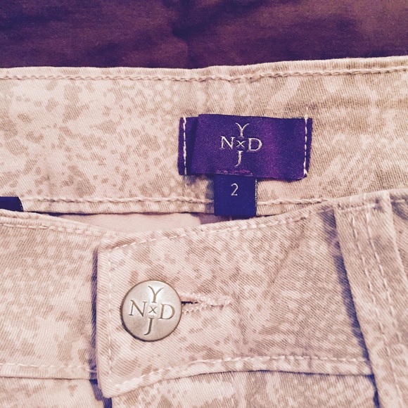 NYDJ patterned Jeans - Picture 2 of 4