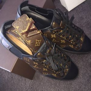 LV SHOES AND BELT