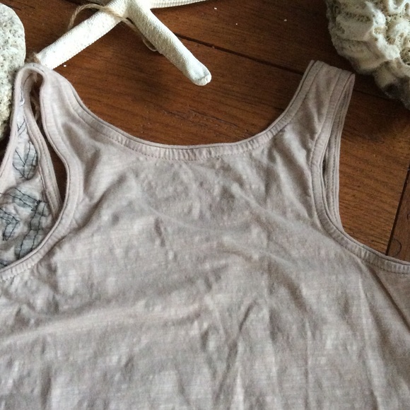 Cute tank with bling - Picture 3 of 4