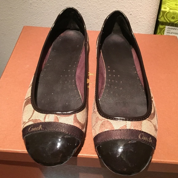 💥Beautiful brown Coach flats