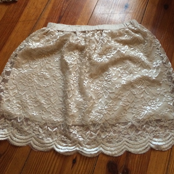 Lace high wasted skirt