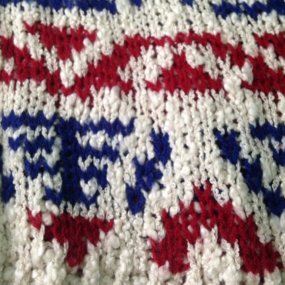 Forever 21 Sweater - Picture 2 of 2