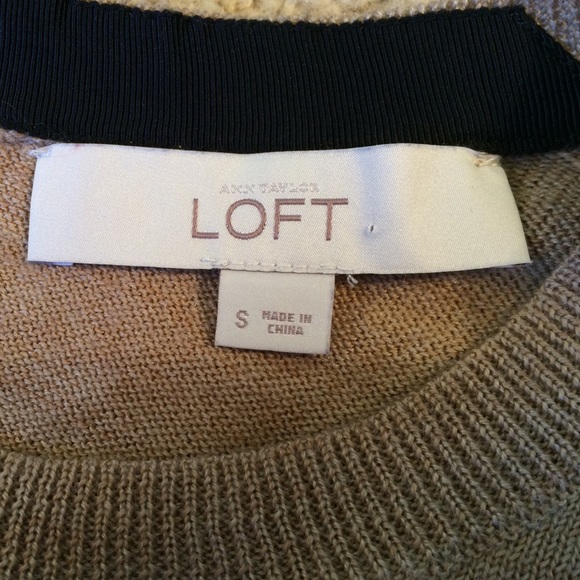 Sweater - Picture 4 of 4