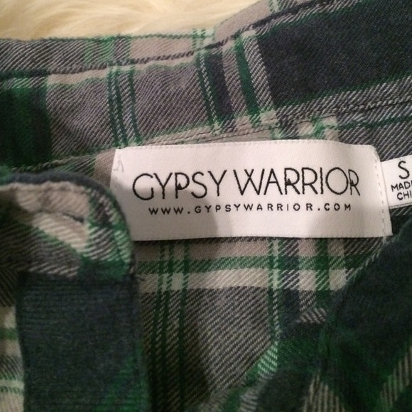 Gypsy warrior size small flannel - Picture 3 of 4