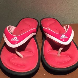 💐Super spongy Adidas sandal