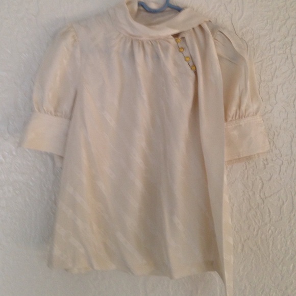 Banana Republic Tops - Gorgeous Banana Republic blouse