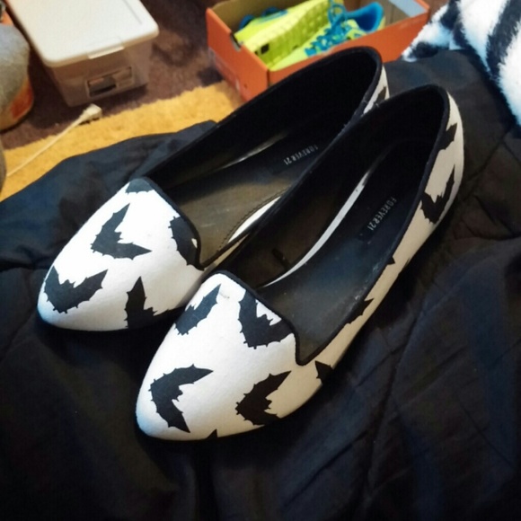 Forever 21 Bat Flats NWOT