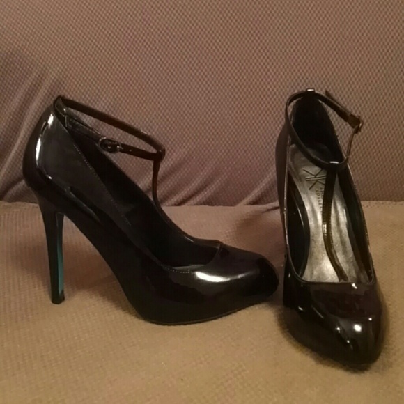 Kardashian Kollection t strap t bar heels