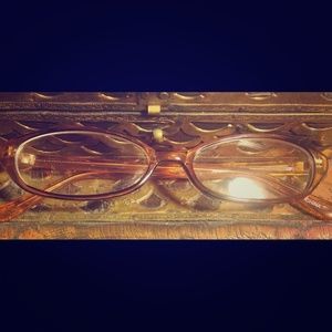 Non-prescription eyeglasses.