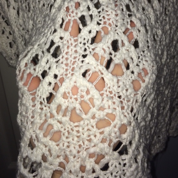 crotchet crop top - Picture 2 of 3