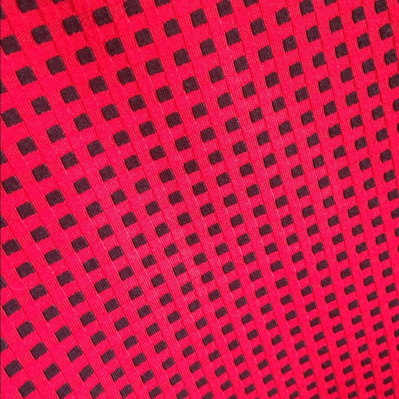 Marilyn Monroe red with black squares