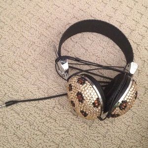 Cheeta Print Headphones