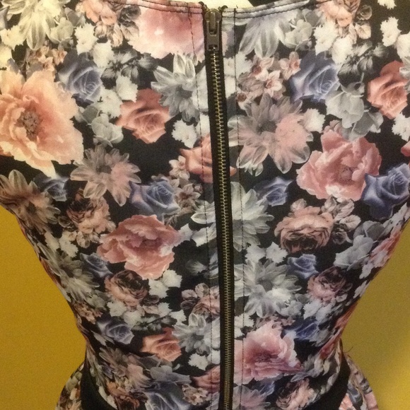 Nwot xhilaration Floral dress sz. M new!! SOLD - Picture 4 of 4