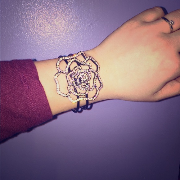 Rose Clasp Bracelet