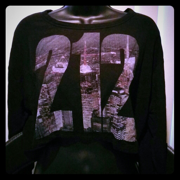 Nwot 212 NY crop top