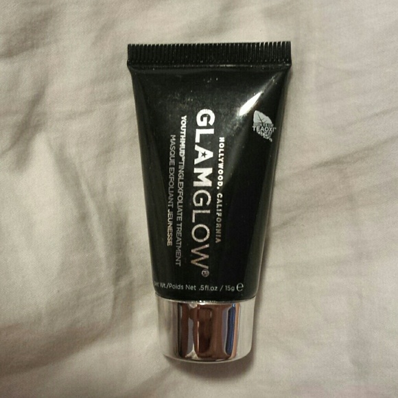 Glam glow youth mud treatment