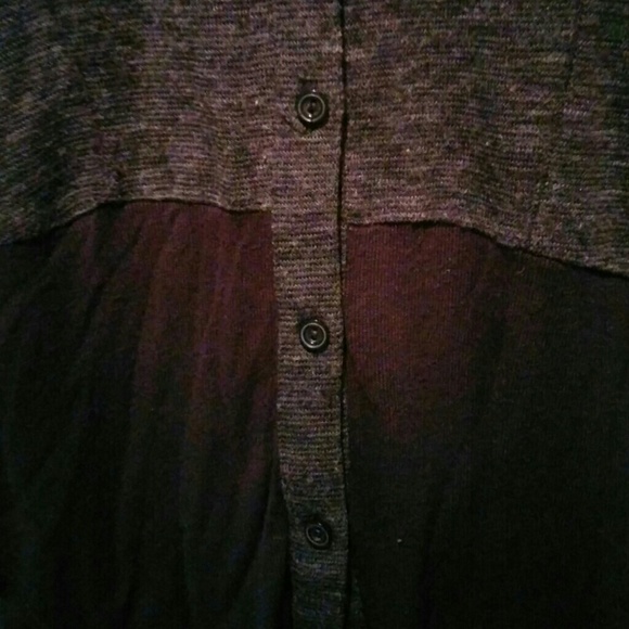 Colorblock top - Picture 2 of 2