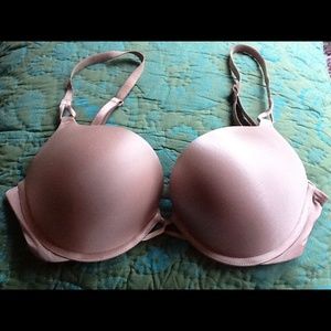 Victoria Secret Bombshell Plunge 36C