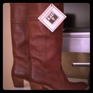 NWT in box frye Jane 14L boots
