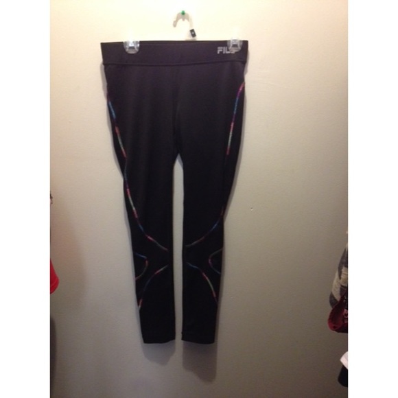 Small FILA Work out leggings with rainbow design